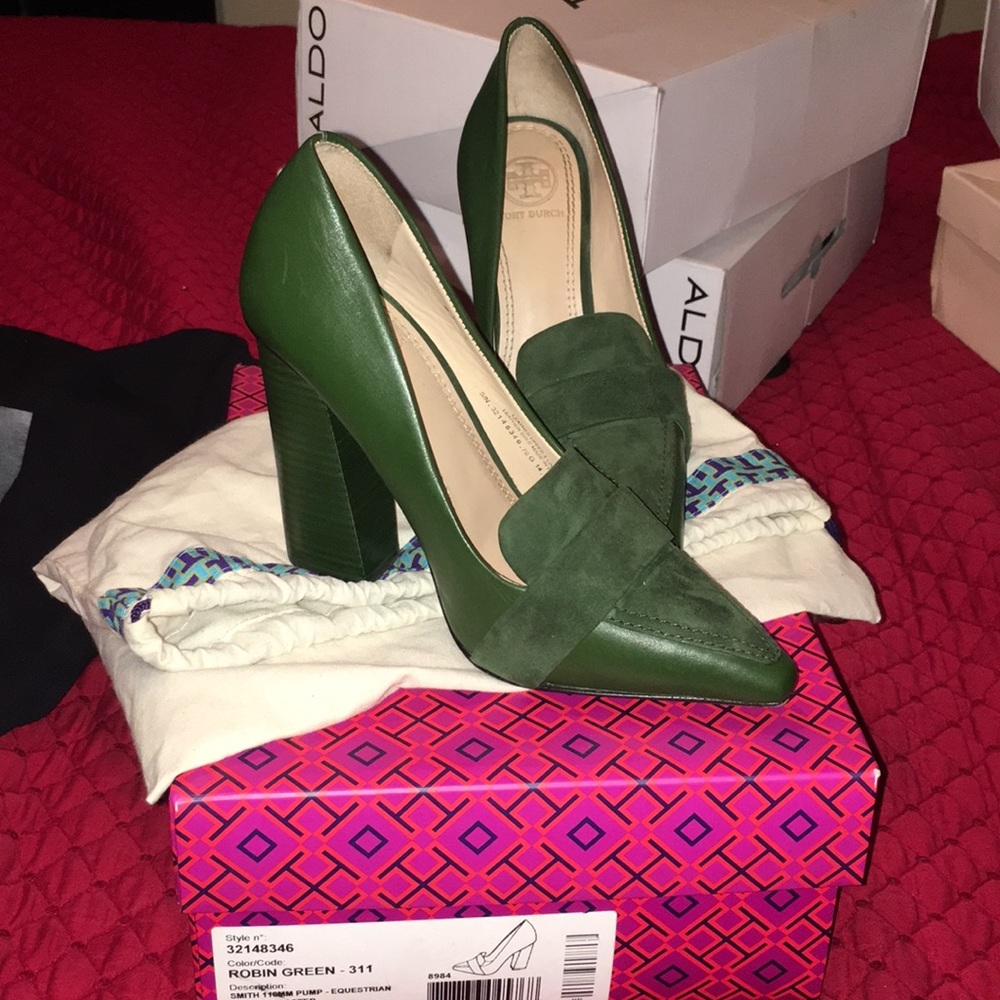 Hunter Green Tory Burch Smith pumps